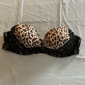Victoria Secret Very Sexy Strapless Bra 34C Leopard Print w Lace